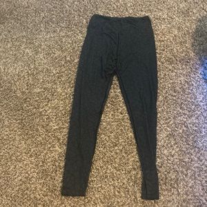 Cheats print butt lifting leggings.